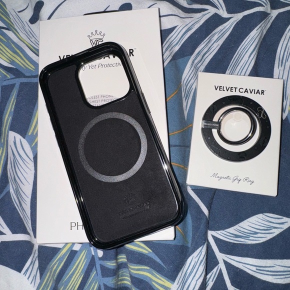 Velvet Caviar iPhone 15 Pro Disco Cowgirl Phone Case w/ Magnetic Grip Ring - Picture 2 of 3